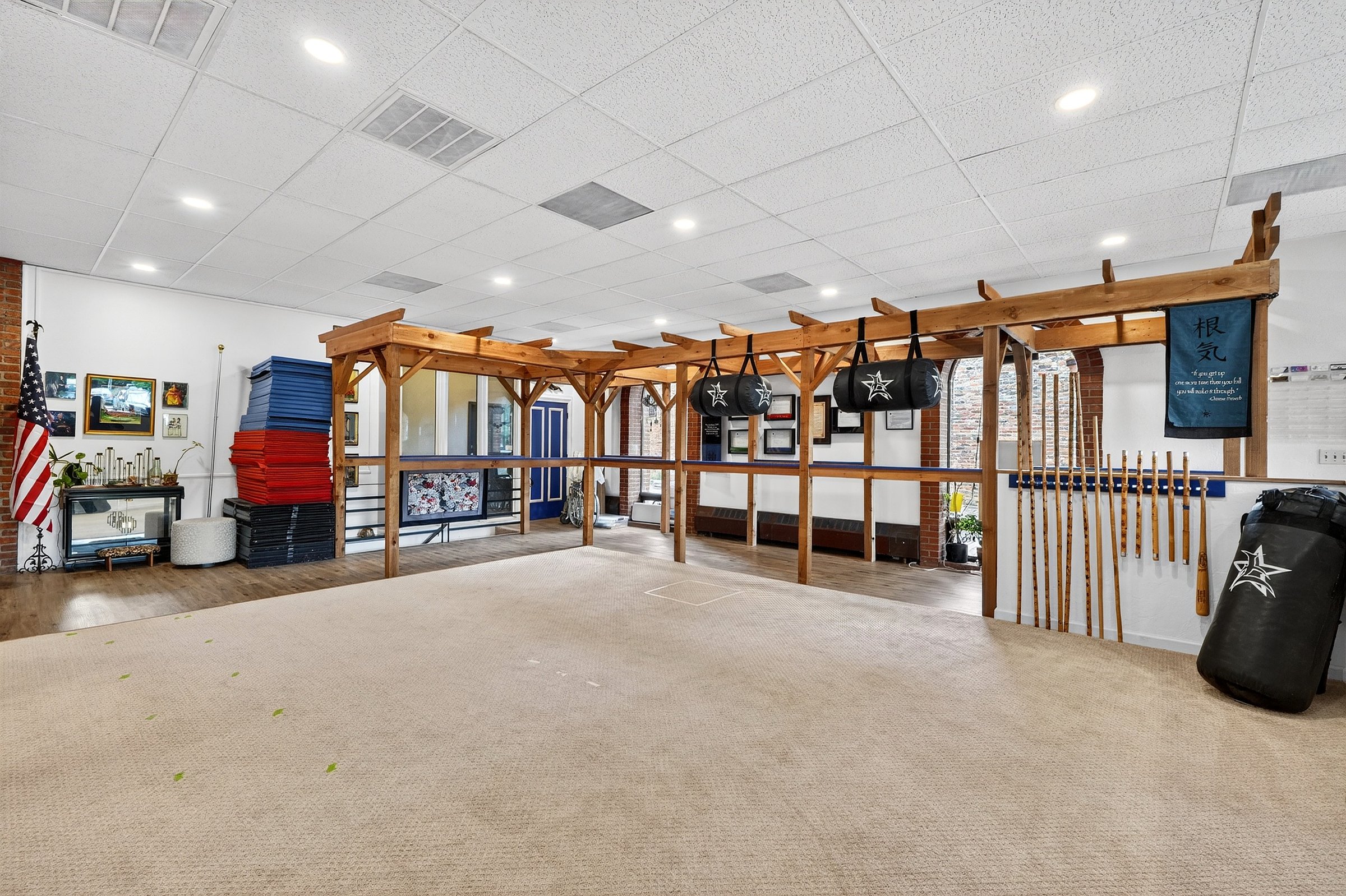 Inside the Qi-House
